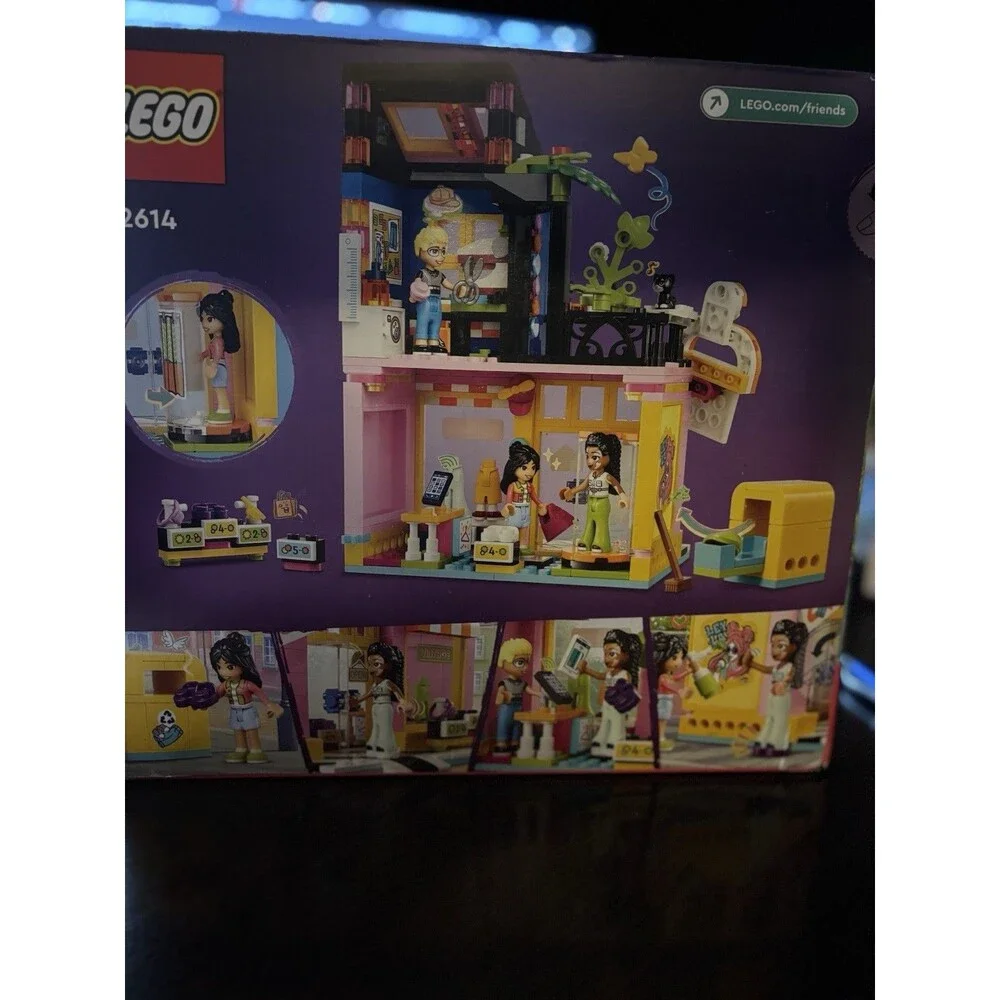 LEGO FRIENDS Vintage Fashion Store #42614 409 Pcs Celebrates Diversity *Vitiligo
